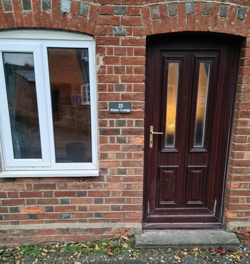 Gorgeous 2 Bedroom Kintbury Cottage Екстериор снимка